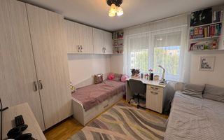 Apartament cu 3 camere, 70 mp, decomandat, Zona Diamant - Poză 7