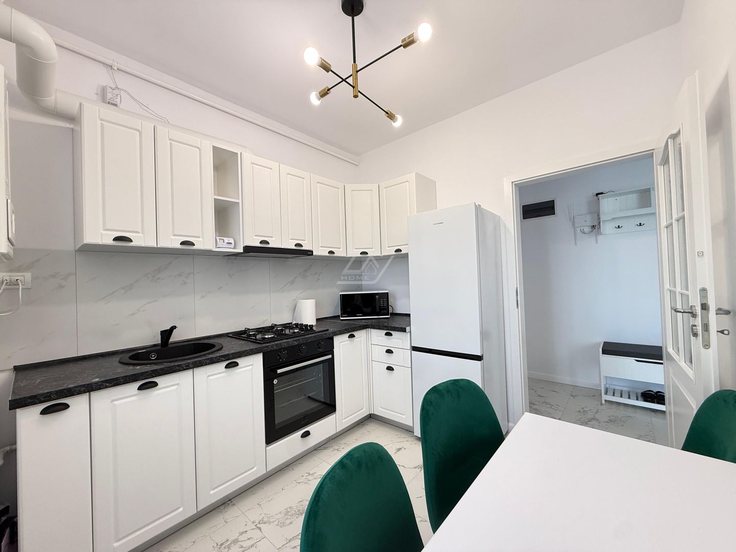 PRIMA INCHIRIERE.  Etaj 1. Bucatarie inchisa. Loc de parcare. - Poză 4