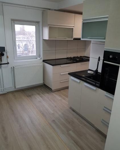 apartament vanzare 2 camere Lipovei - Poză 2