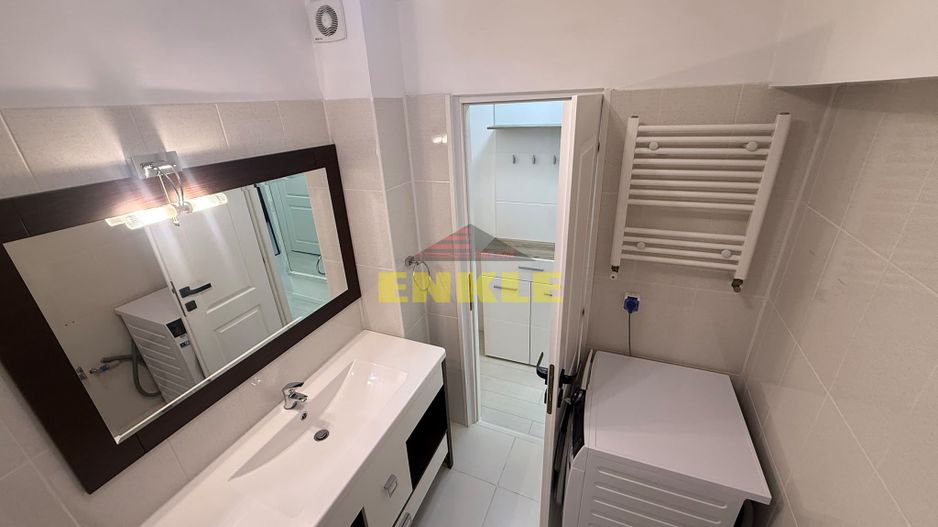 DE ÎNCHIRIAT – APARTAMENT ULTRAMODERN CU 3 CAMERE - Poză 13