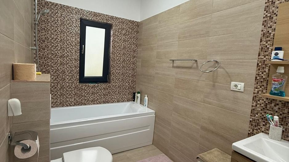 Duplex  5 dormitoare - utilat complet - zona centrala - Dumbravita - Poză 10