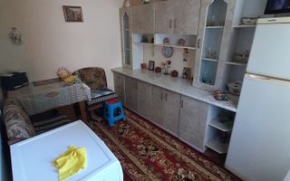Apartament 3 camere transformat in 2 camere, zona scolii 7, etaj 2 - Poză 5
