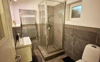 Casa 3 camere, mobilata, utilata, 220 mp teren, zona Lipoveni - Poză 6