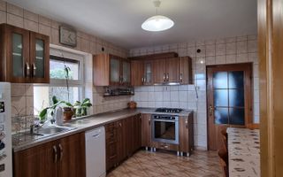 Casa - Vila - Ocnele Mari - Poză 12