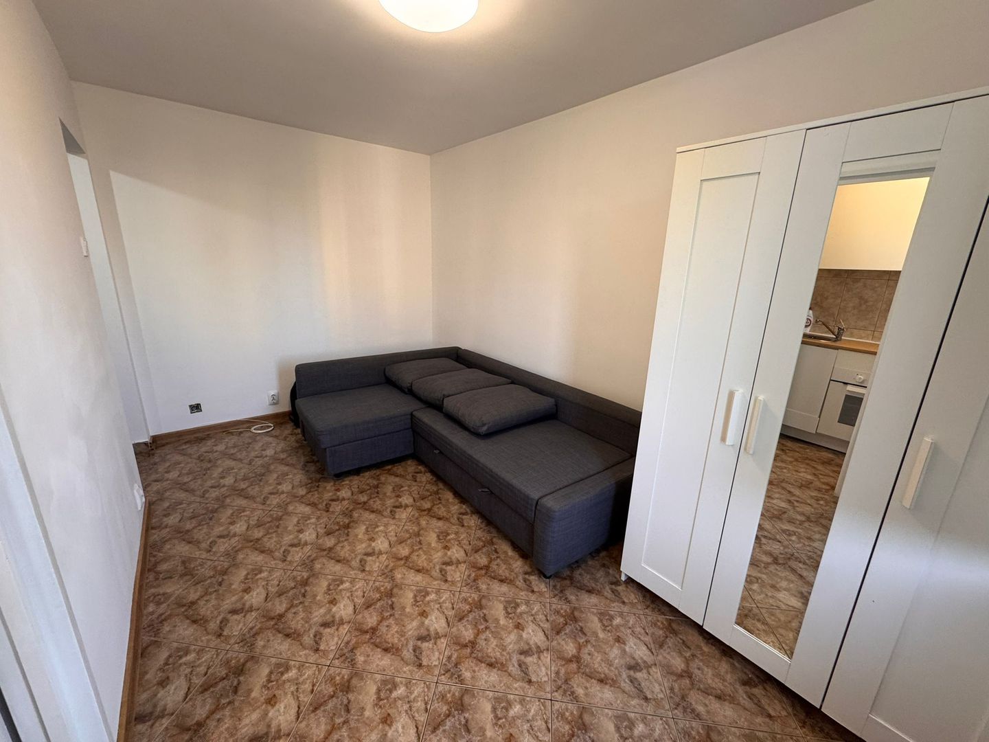 Garsoniera Drumul Taberei 18mp 8/10 7 minute metrou - Poză 1