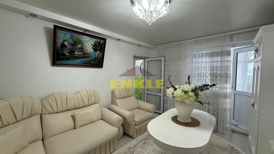 DE VÂNZARE – Apartament cu doua camere complet renovat - Poză 2