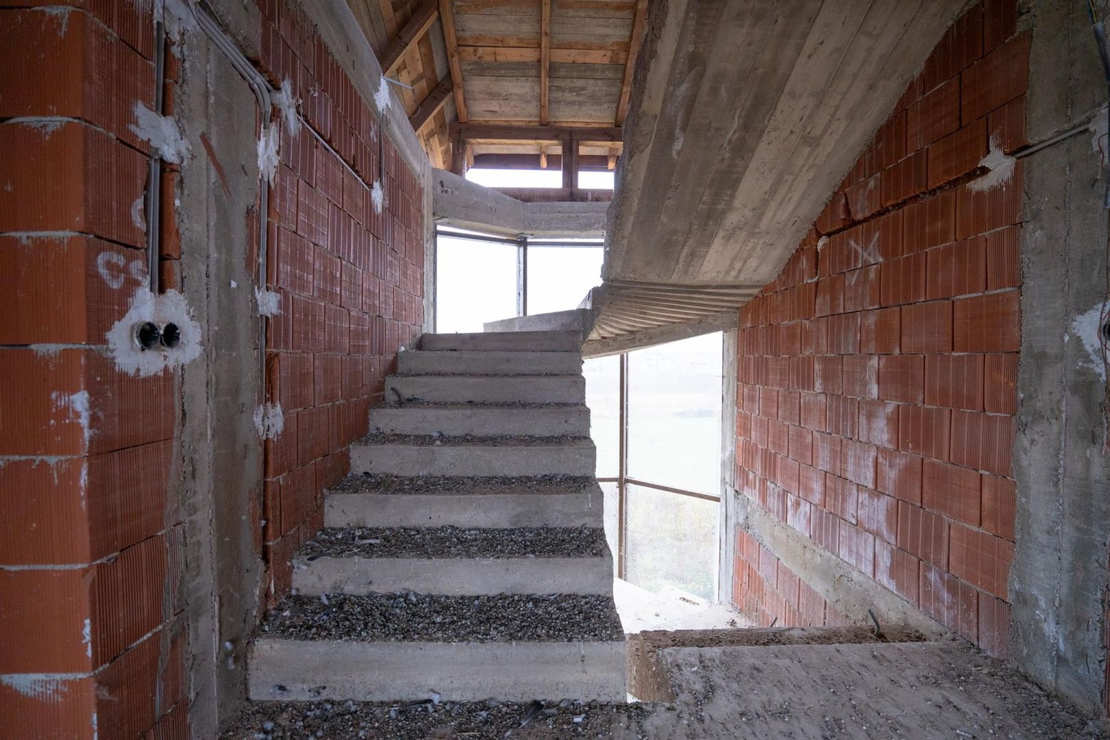 Casa de vanzare 7 camere P+E Sanmartin sat.Rontau - Poză 12