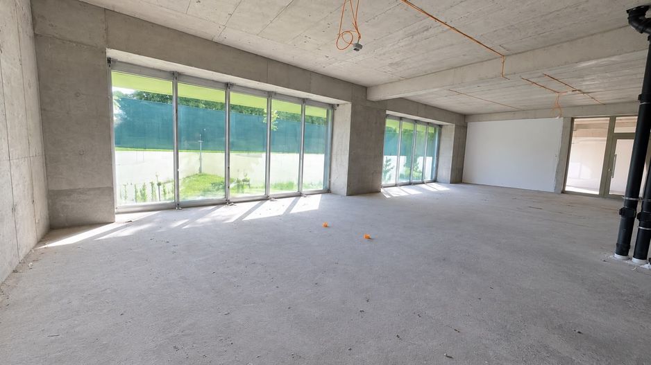 𝐒𝐩𝐚𝐭𝐢𝐮 comercial – 𝐒𝐭𝐫𝐚𝐮𝐥𝐞𝐬𝐭𝐢 - Poză 2