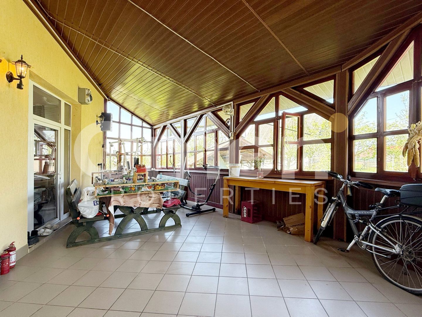 Casa de vanzare Tautii de sus 300 mp + 12 arii teren - Poză 7