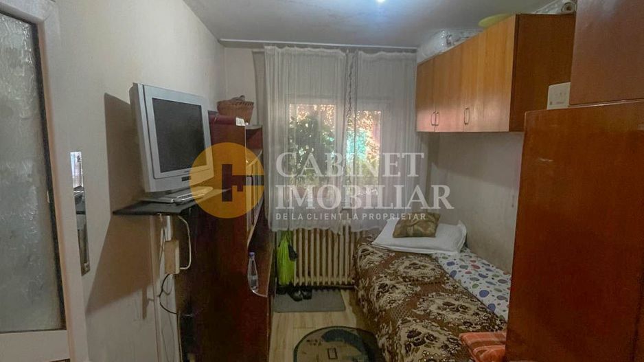 Apartament 4 camere decomandat - Poză 2