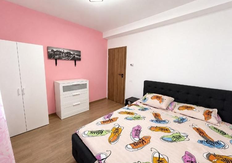 Duplex spațios, complet mobilat, într-o zonă liniștită, lângă râu - Poză 8