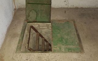 Garaj in suprafata de 21 mp + beci, zona Primaverii, pret 6500 euro neg - Poză 2