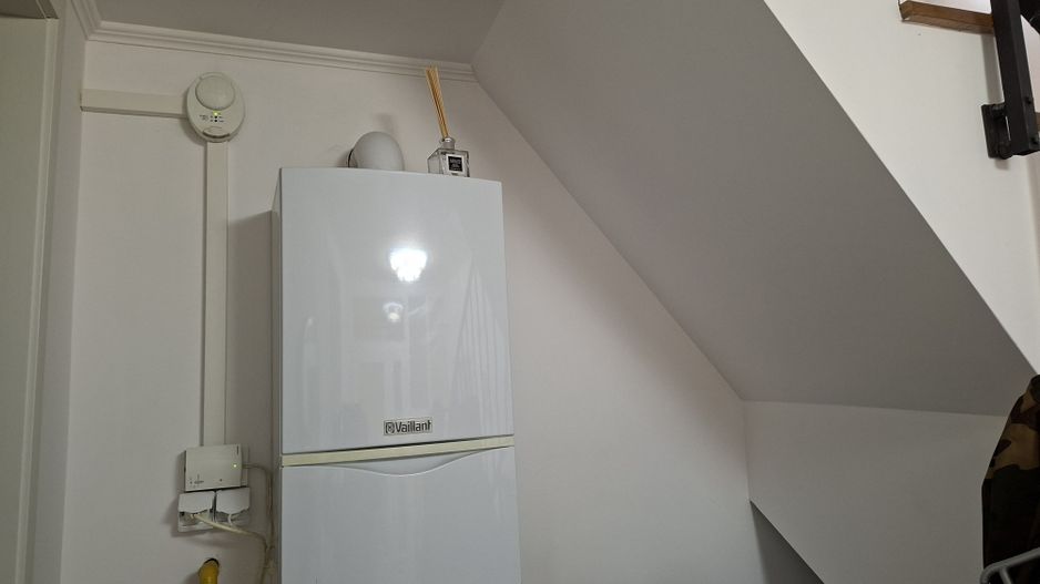 BRASADAS vinde URGENT casa 4 cam SUPERFINISATA teren 7.5 ari. - Poză 15