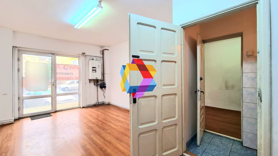 Spatiu comercial de vânzare cu vad Brașov - 57 mp # plus-imo.ro - Poză 2