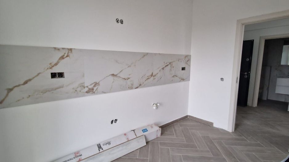 Apartament 3 camere MUTARE IMEDIATA 80 mp Copou 152000 euro - Poză 2