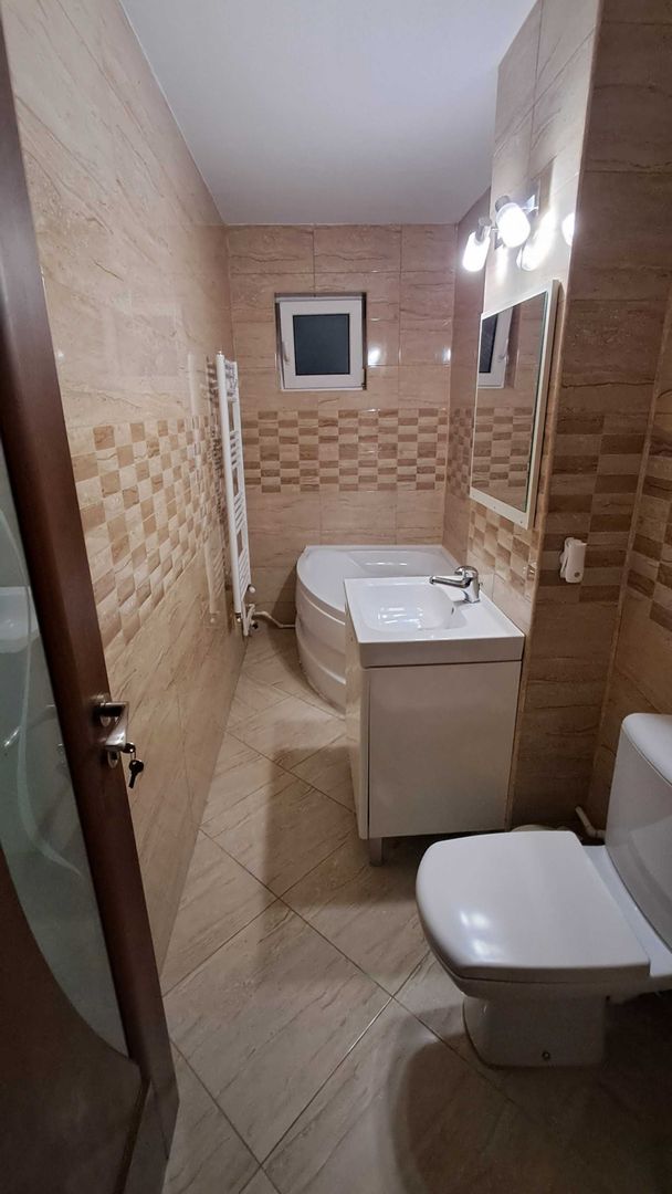 3 camere decomandat | 75 mp | 2 băi | 2 balcoane | Micro 17 - Poză 7