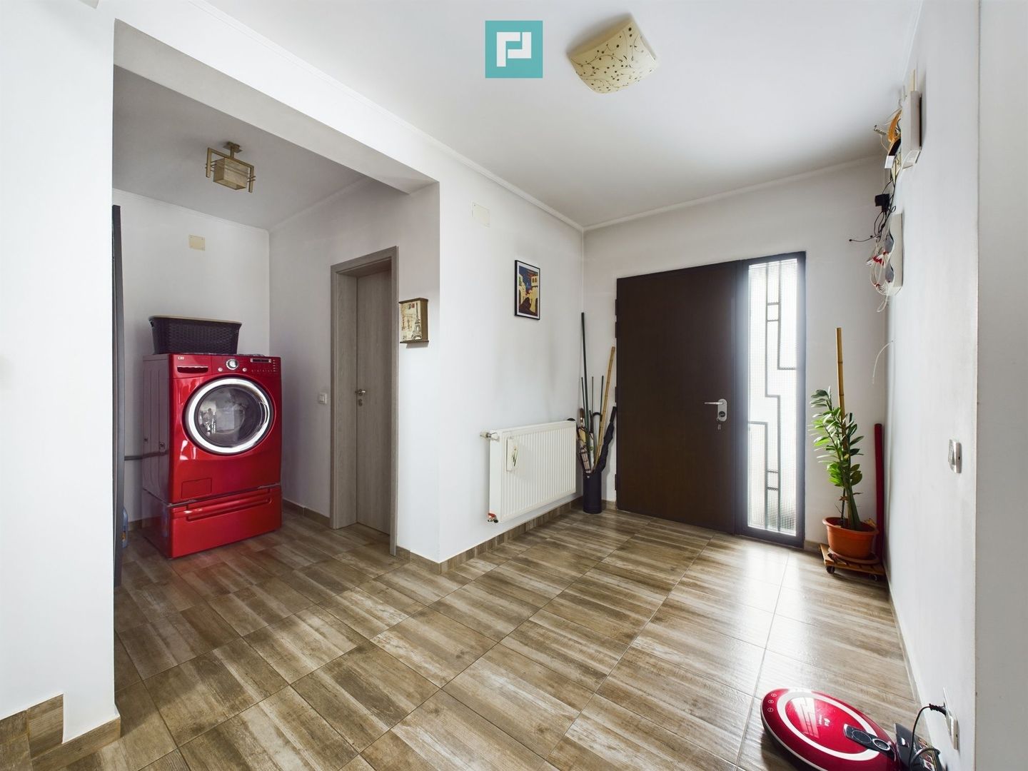 Casă Impresionantă Curte Generoasă Construcție de Calitate Berceni - Poză 15