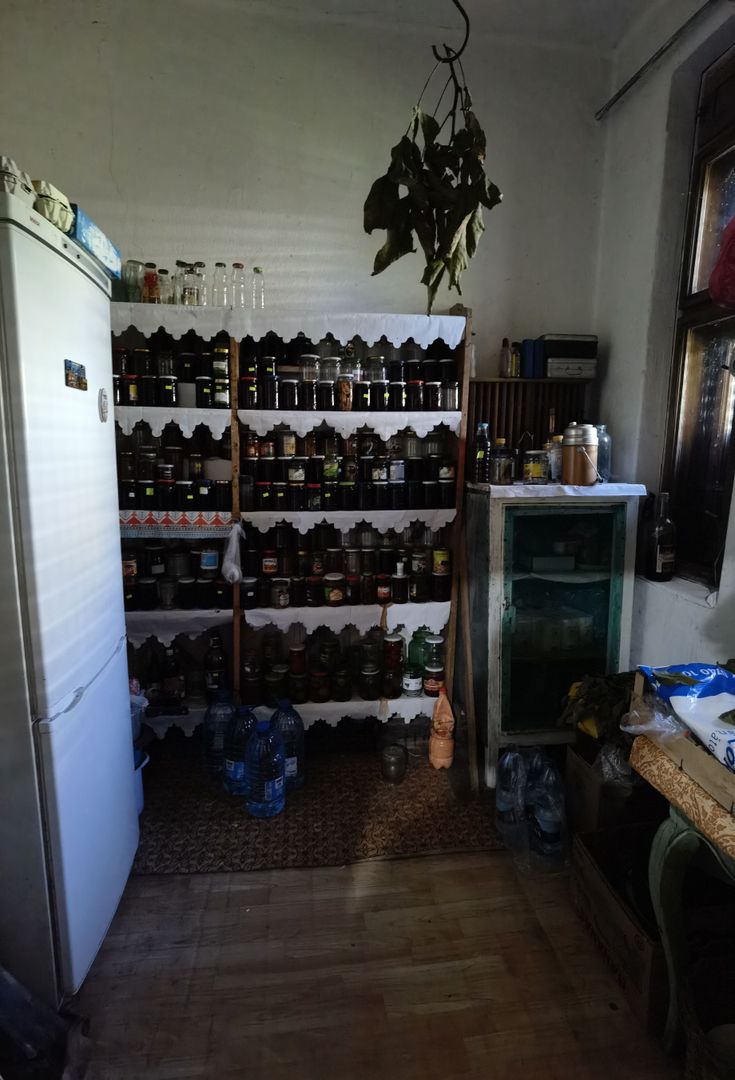 Casa vacanta,investitie  in Gurahont cu teren generos - Poză 9