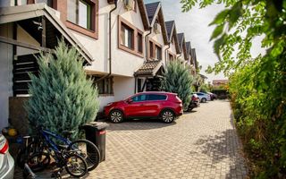 Casă complet mobilată P+1+M - Curte şi loc de parcare- - Poză 16