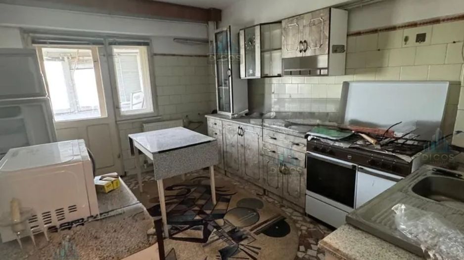 Apartament 4 Camere – Lângă Liceul Maiorescu, Giurgiu - Poză 3