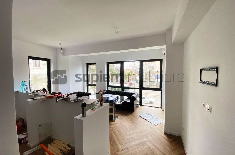 Ap.cu 3 camere central Crisana Residence - Poză 1