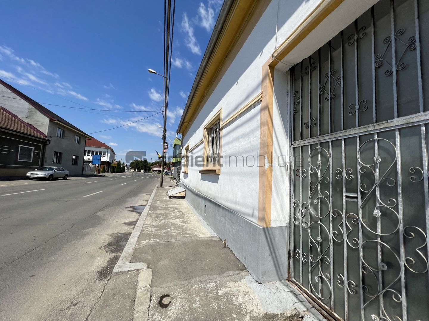 Sapient | Clădire singură în curte pe str. Calea Clujului - Poză 2