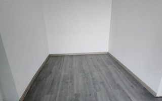 Imobil compus din casa si 1800mp teren in Suburbia Brodoc, judet Vaslui - Poză 5