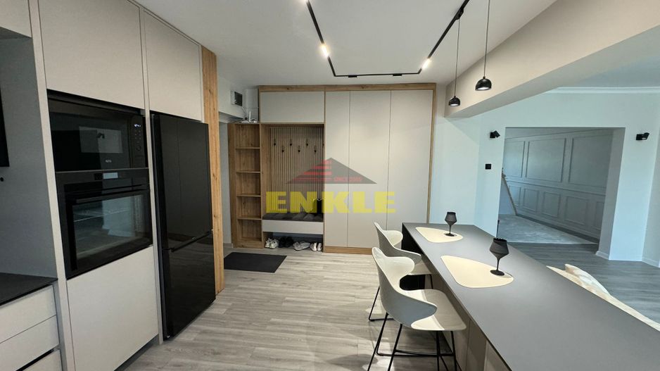 De vânzare – Apartament 4 camere, 102 mp, zona Bazar - Poză 9