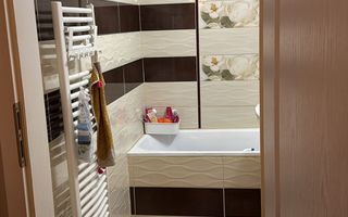 Apartament 3 camere decomandat, Aleea Aurora, 2 balcoane - Poză 8