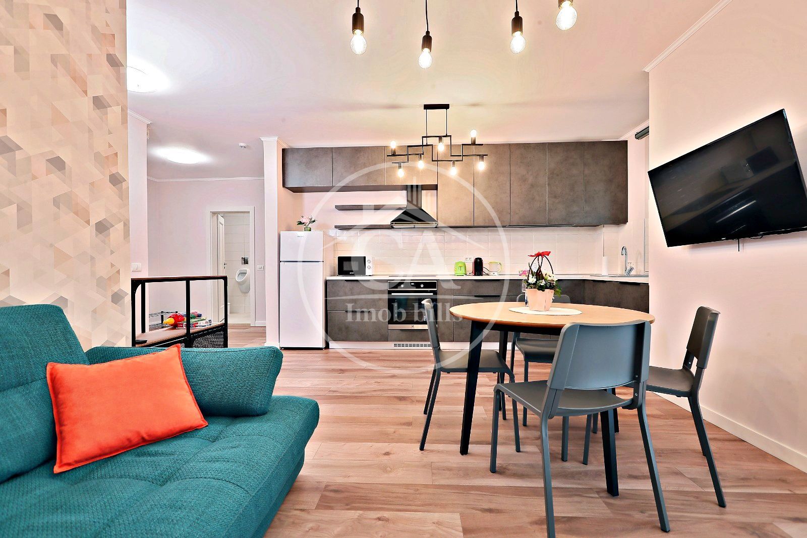 Apartament cu 3 camere de închiriat in WEST RESIDECE, Oradea - Poză 1