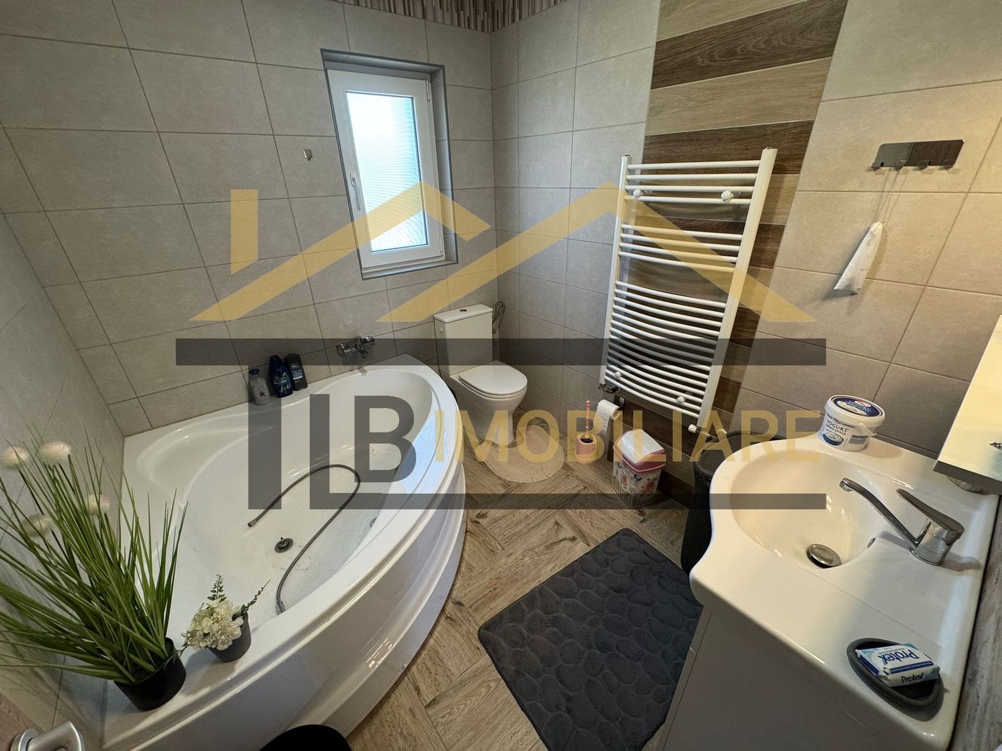 Casa cu 3 camere, 100mp, Zona Tofalau - Poză 11