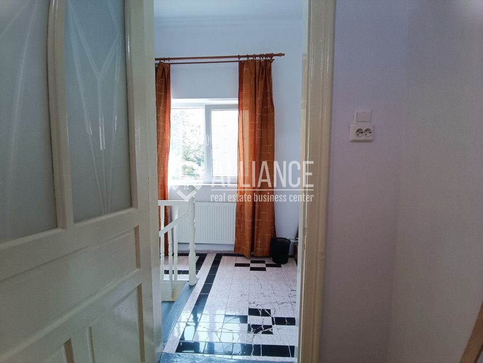 CENTRU SALA SPORTURILOR(COD03)- Casa interbelica si curte generoasa ! - Poză 58