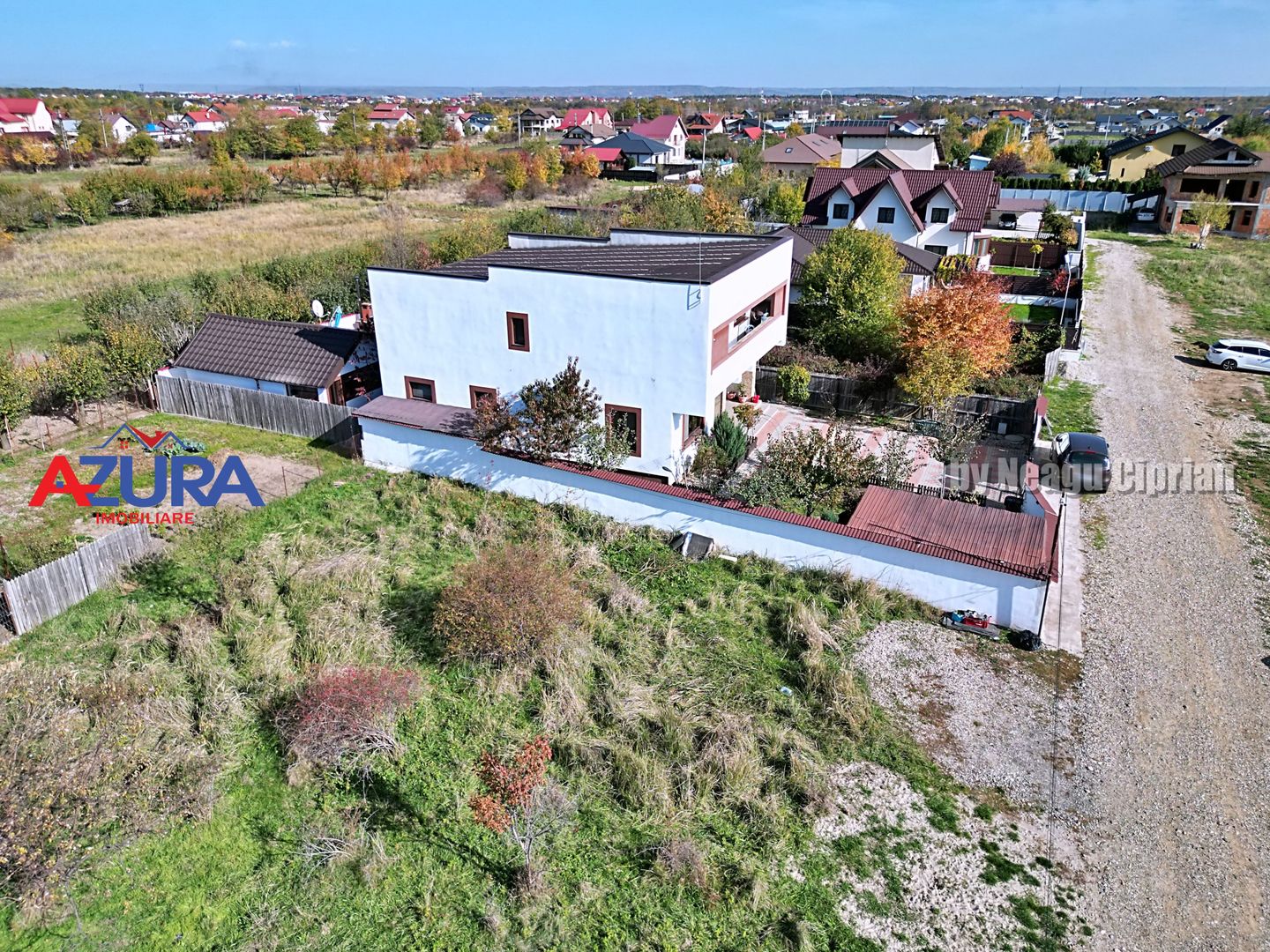 AZURA Imobiliare - 2 Case, 1 Camin - Smeura 250 m din DN zona Hintesti - Poză 9