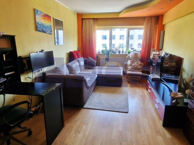 Apartament 4 camere 100mp |  Metrou Stefan cel Mare | Loc parcare+centrala - Poză 2