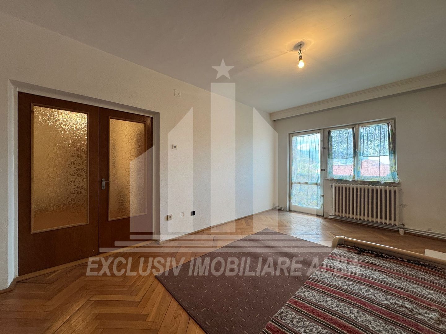 Apartament cu 3 camere decomandate, 2 bai, garaj, Caroline - Poză 1