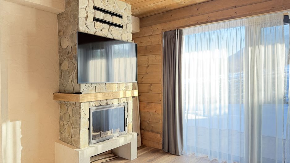 Casă de vacanță modernă într-un cadru natural deosebit – Râșnov - Poză 3