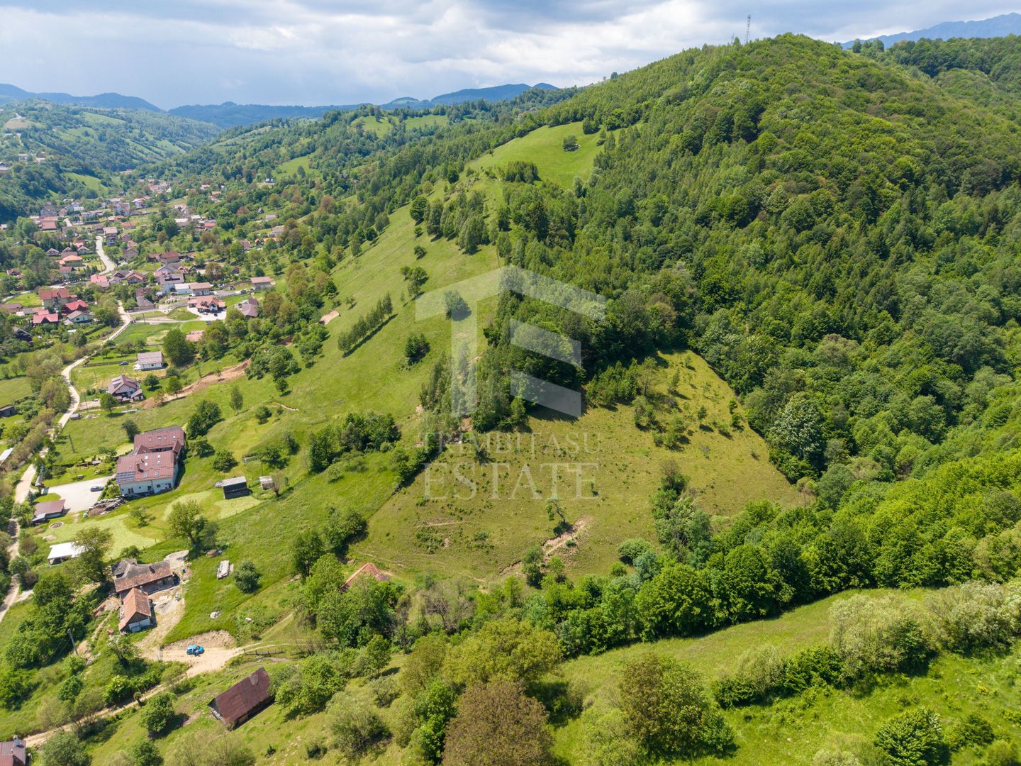 Moieciu de Jos |Teren 11.381 mp | Panoramă, potențial turistic - Poză 13