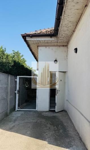 Două Case de Vânzare | Calea Bogdăneștilor |Tramvai în Fața Imobilului - Poză 7
