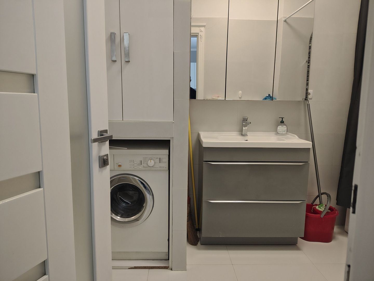 Apartament 3 camere la casa ,ultracentral, 550 E neg. Comision 50% - Poză 8