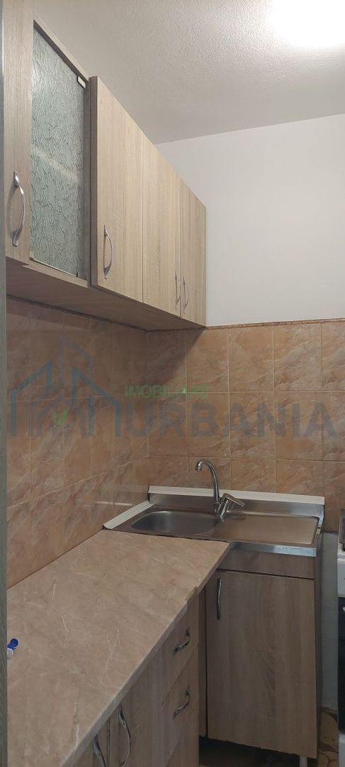 Persoana fizica vând garsoniera în Podu ros - Poză 3