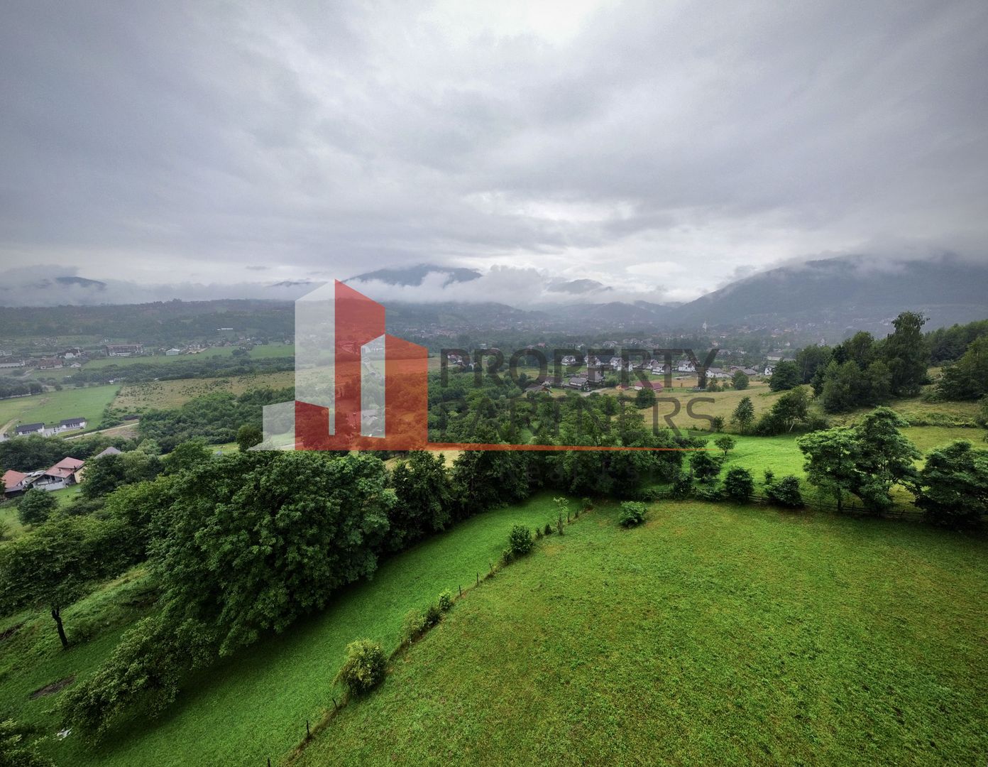 Vilă in Bran cu teren de 28.000 mp și priveliște spectaculoasa - Poză 35