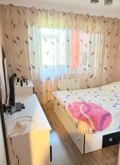 De vanzare apartament cu 3 camere, micro 38, et. 3, 63.000 euro - Poză 7