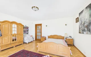 Vilă cu 8 camere de vânzare, piscina, livada, iesire la Balta Pasarea - Poză 21