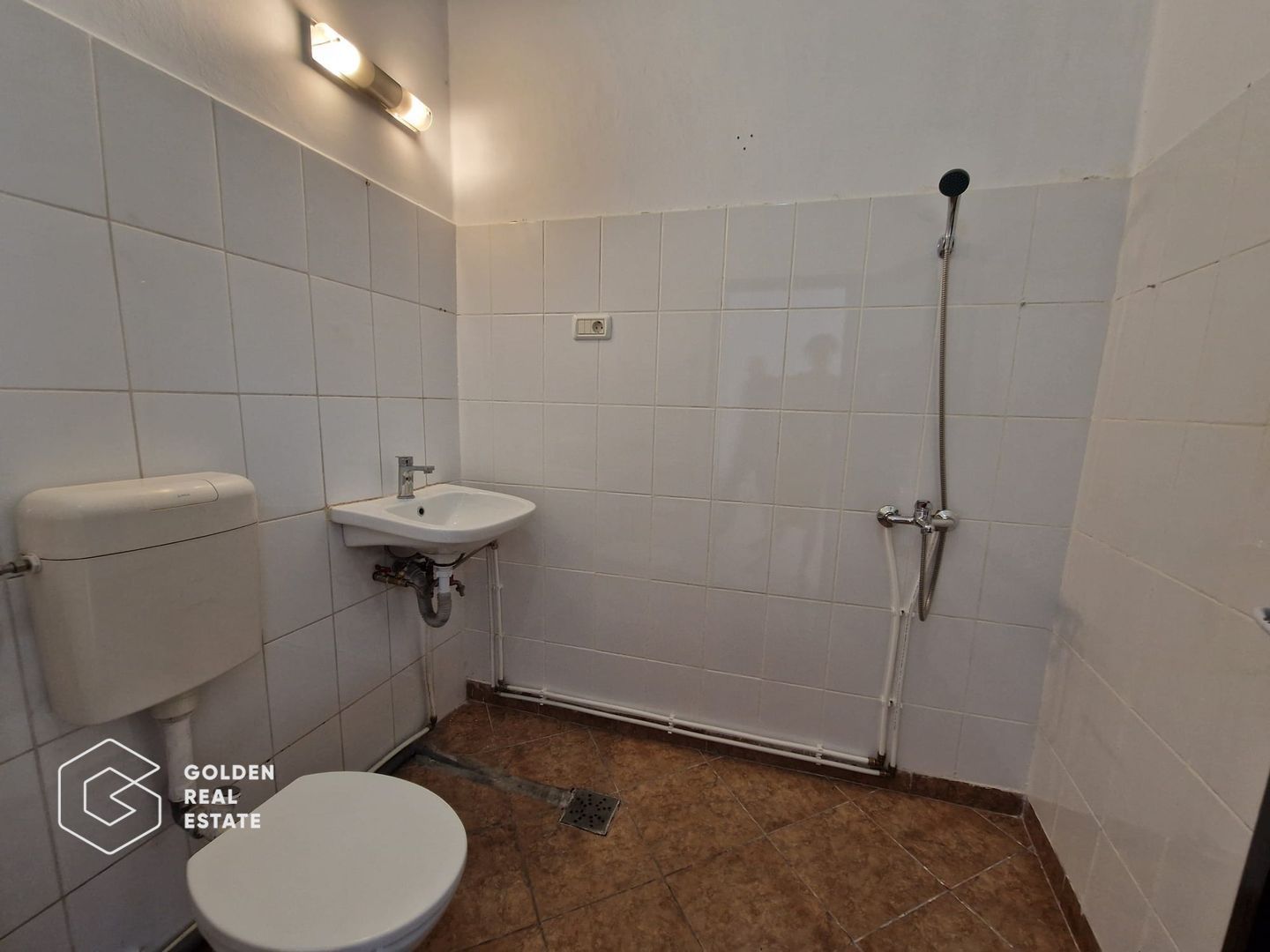 Spatiu comercial cu vitriva si acces stradal, str. Ciocio PoP - Poză 3