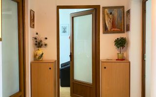 Apartament cu doua camere decomandat, piata Domenii - Poză 3