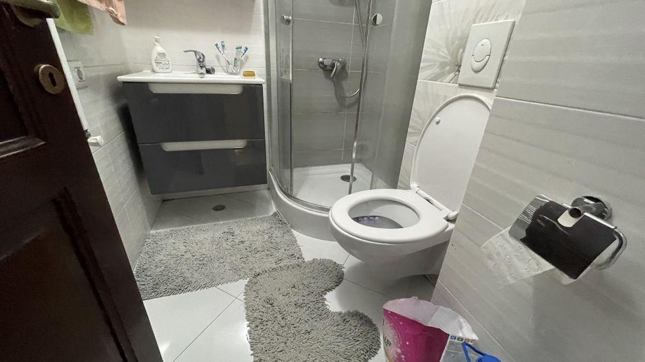 Apartament 4 camere,etaj 1,zona Bucovina - Poză 6