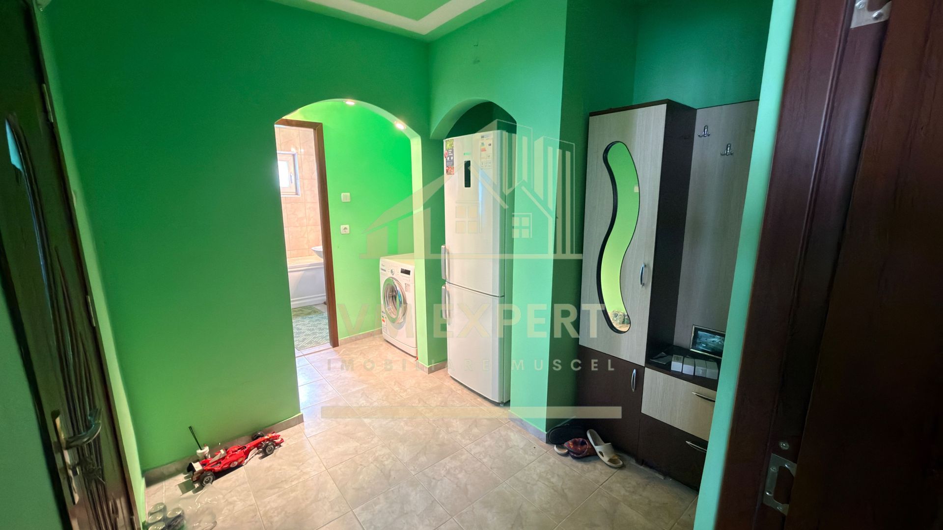 APARTAMENT 2 CAMERE ETAJ 2 DECOMANDAT GRUI CAMPULUNG - Poză 11