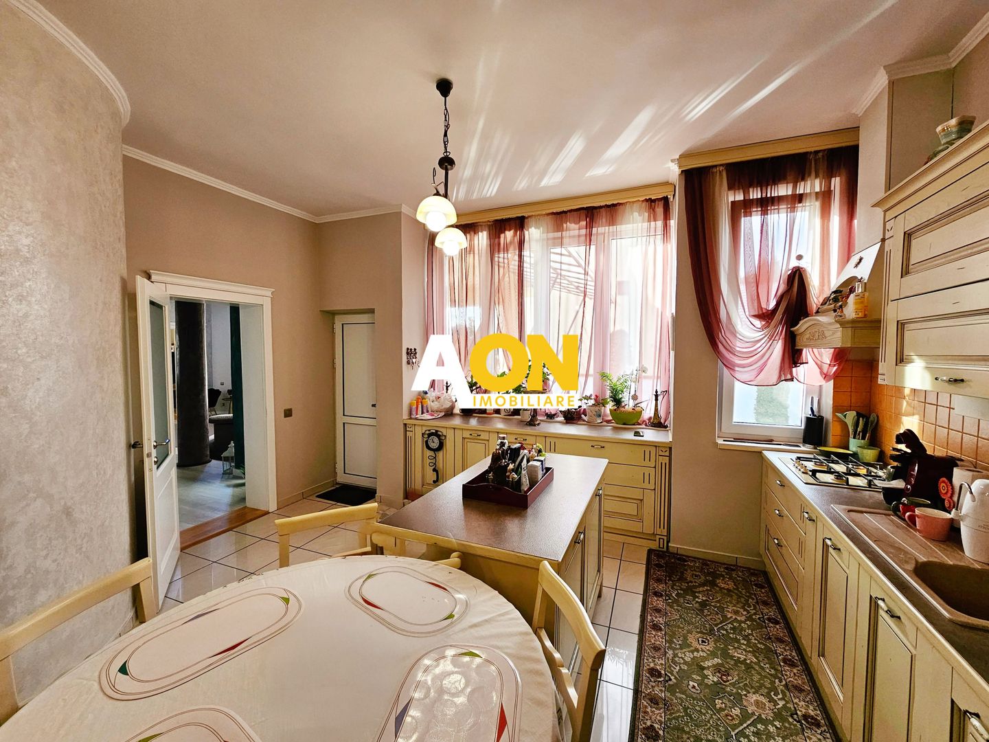 Casă de lux D+P+1, Cetate Alba Iulia, 616 mp, teren 937 mp, 2 garaje - Poză 10