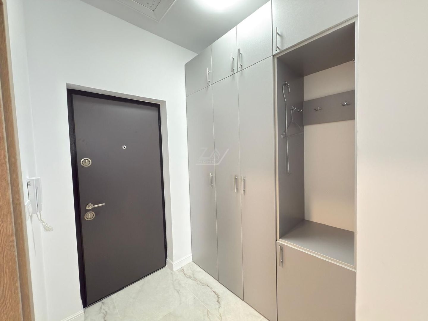 Apartament tip studio. Loc de depozitare in pod. Asfalt. - Poză 6