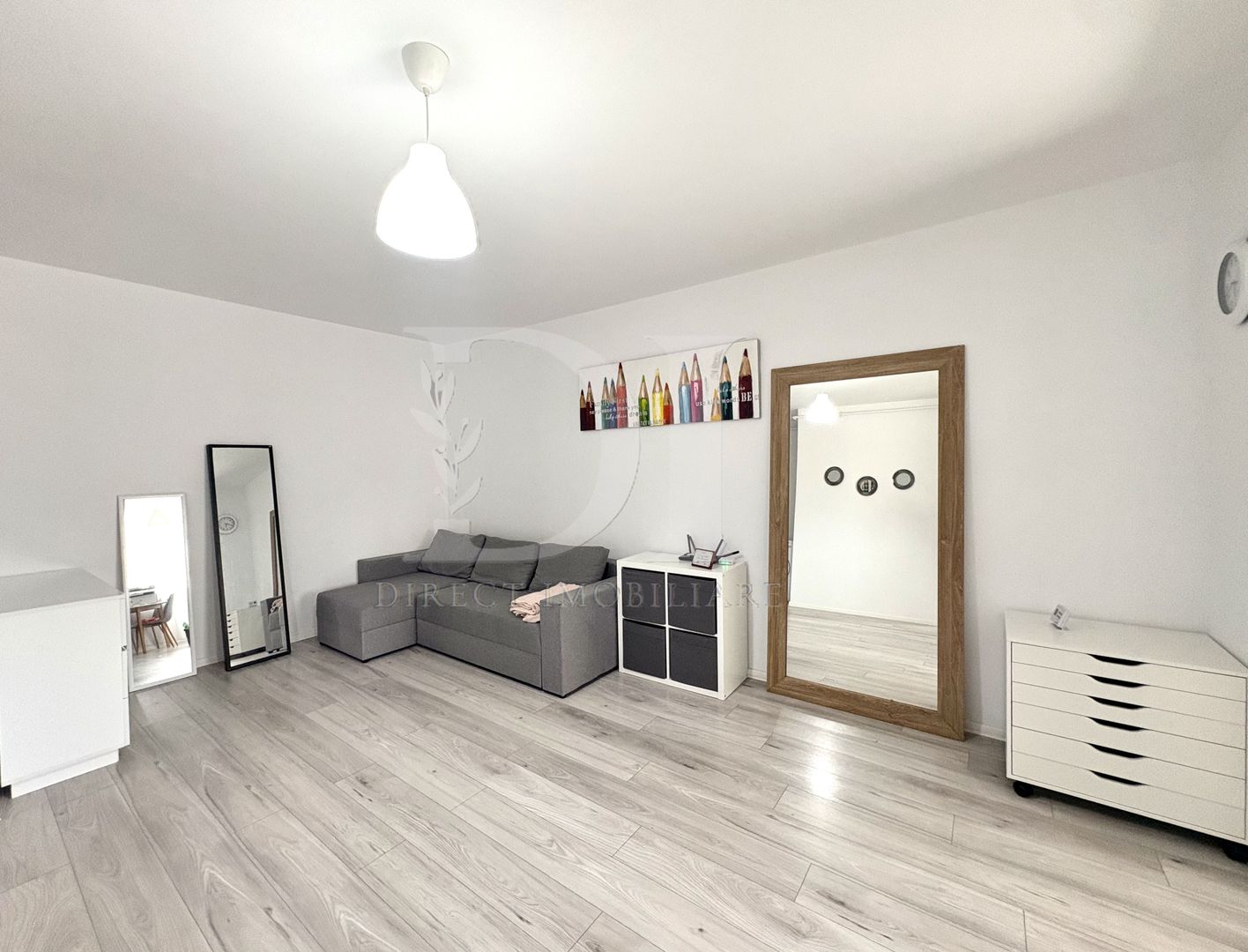 Apartament cu 2 camere -zona Vivo - Poză 1